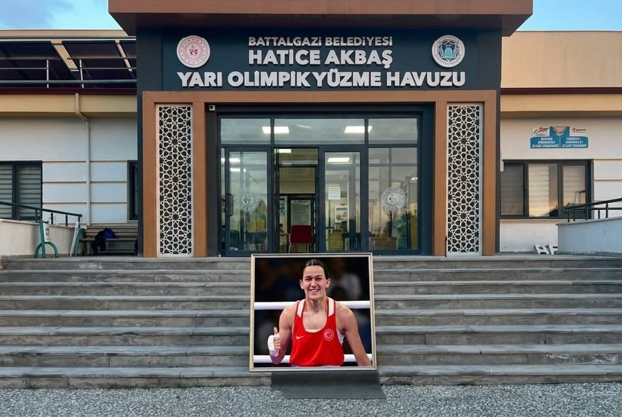 Malatya Havuz Rehberi  Hatice Akbaş (Göztepe)Havuz | Yüzmekolik — Malatya yüzme havuzu
