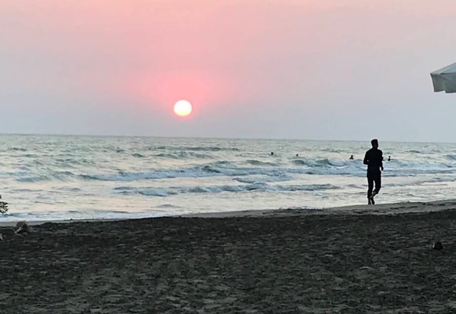 Karataş Harbiş Halk Plajı Gezi ve Kumsal Rehberi | Adana — Adana yüzme havuzu