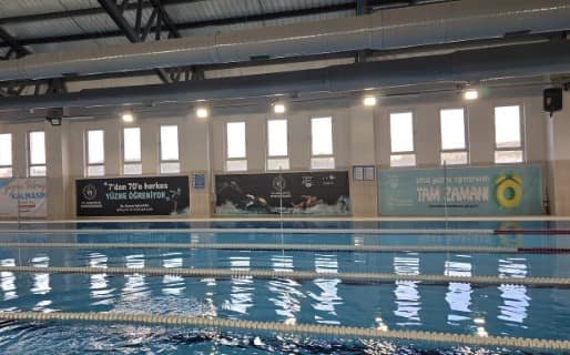 Göle Yarı Olimpik Kapalı Yüzme Havuzu (Göle) — Ardahan yarı olimpik (25 m)