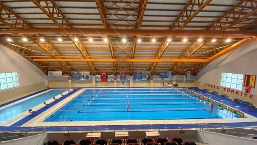 Nazilli Gençlik ve Spor İlçe Müdürlüğü Yarı Olimpik Kapalı Yüzme Havuzu — Aydın yarı olimpik (25 m)