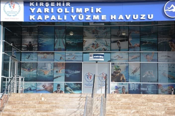 Kırşehir Yarı Olimpik Yüzme Havuzu (Merkez) — Kırşehir yarı olimpik (25 m)