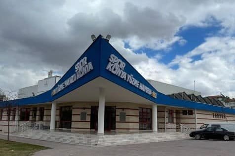 Spor Konya Yüzme Havuzu (Selçuklu) — Konya yüzme havuzu