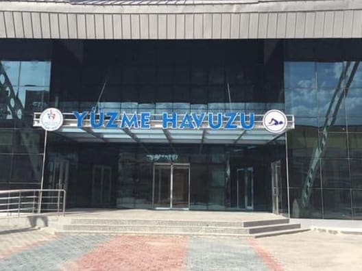 Nevşehir Spor Kompleksi Yüzme Havuzu — Nevşehir yüzme havuzu