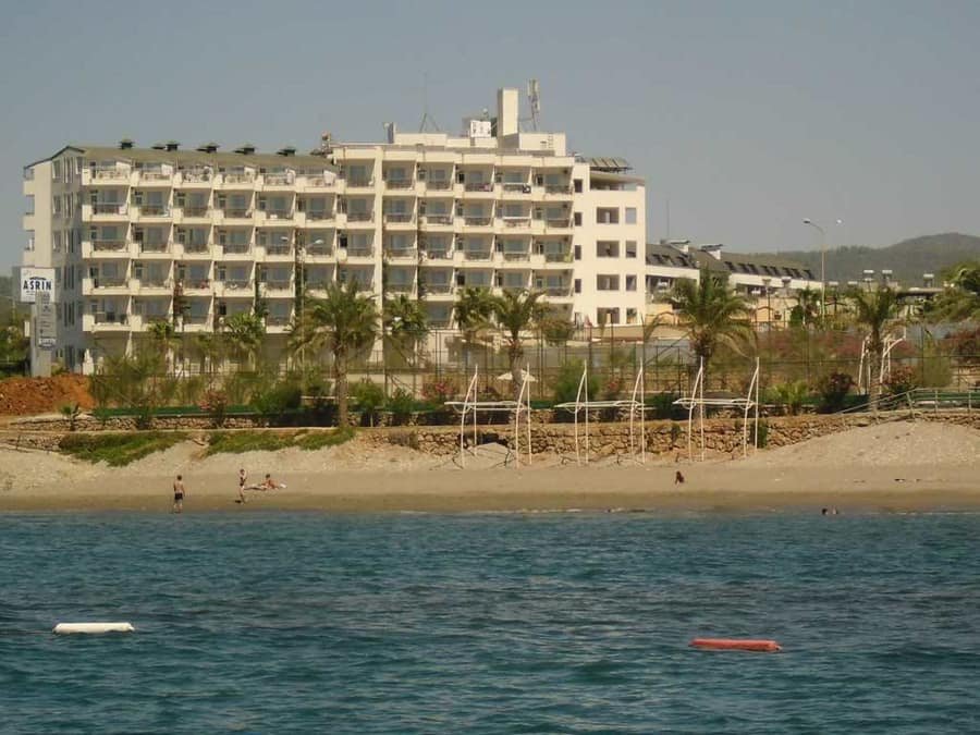 Asrın Beach Otel Plajı — Antalya, Alanya