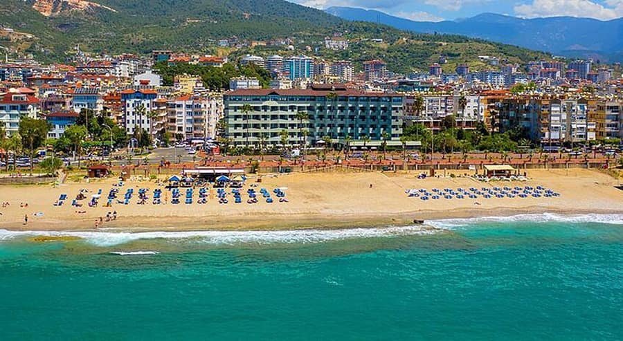 Elyesee Otel Önü — Antalya, Alanya