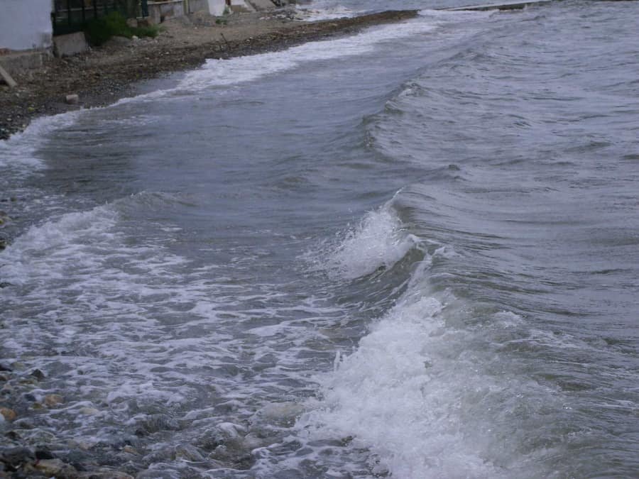 Güneş Pansiyon Önü Plajı — Balıkesir, Edremit