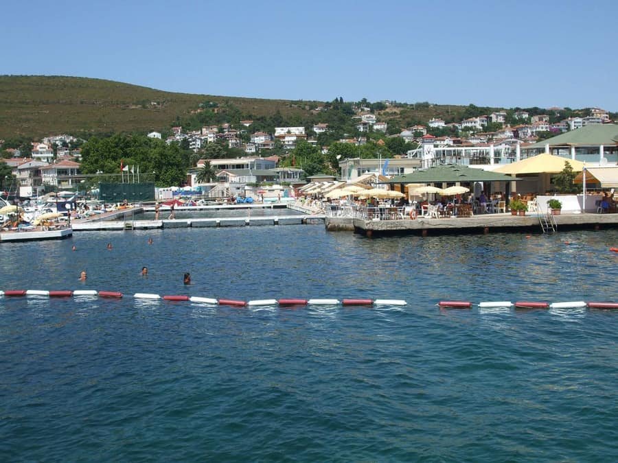 Burgazada Su Sporları Kulübü Önü — İstanbul, Adalar