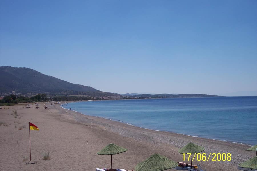 Gümüldür Resort Otel Plajı — İzmir, Menderes