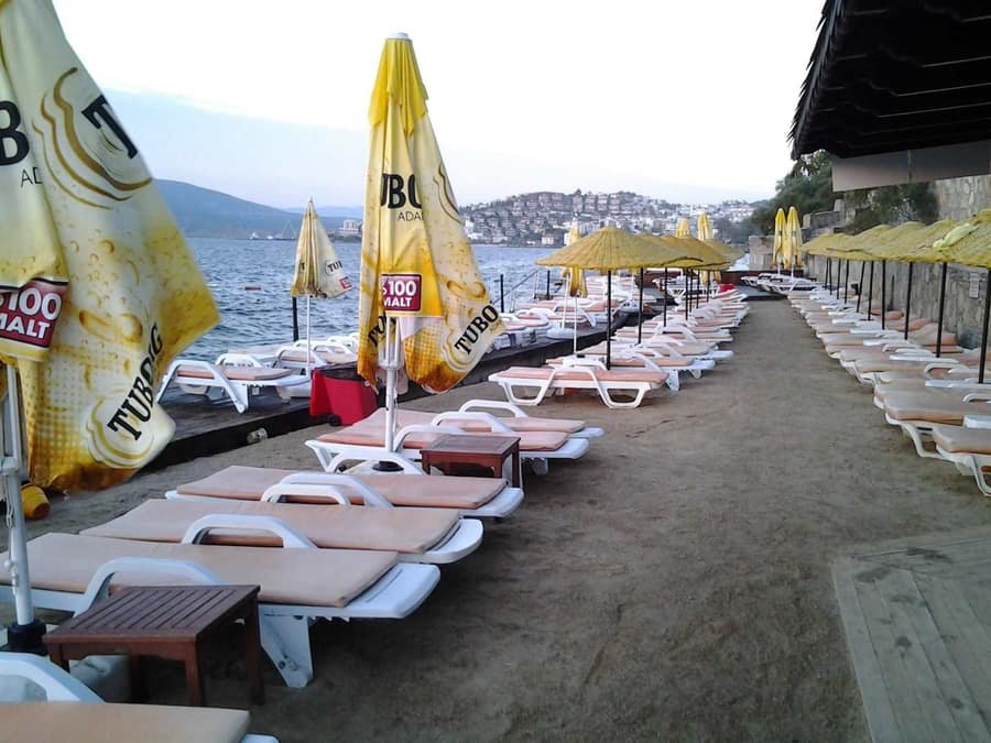 Günbatımı Özkan Sunset Beach Plajı — Muğla, Milas