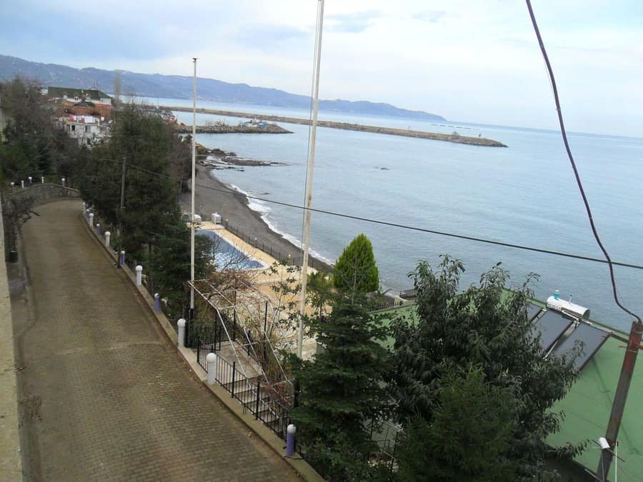 Altınordu Güzelyalı Mahallesi Çamlı Yalı Plajı — Ordu, Altınordu