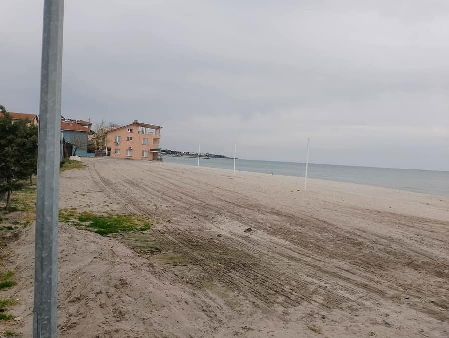 Yeniçiftlik Halk Plajı — Tekirdağ, Marmaraereğlisi