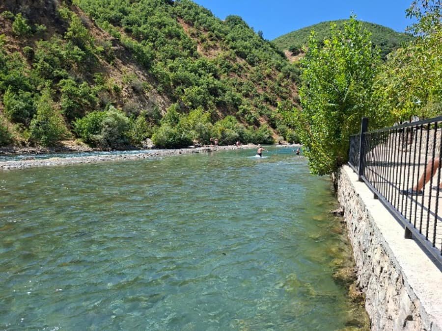 Kemerbel Aile Çaybahçesi — Tunceli, Merkez